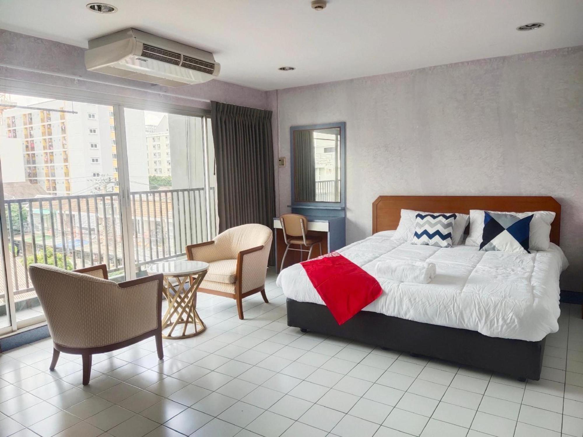 Oyo 75446 Travis Inthamara 49 Otel Bangkok Dış mekan fotoğraf